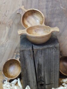 Quaich showing the two lugs / handles